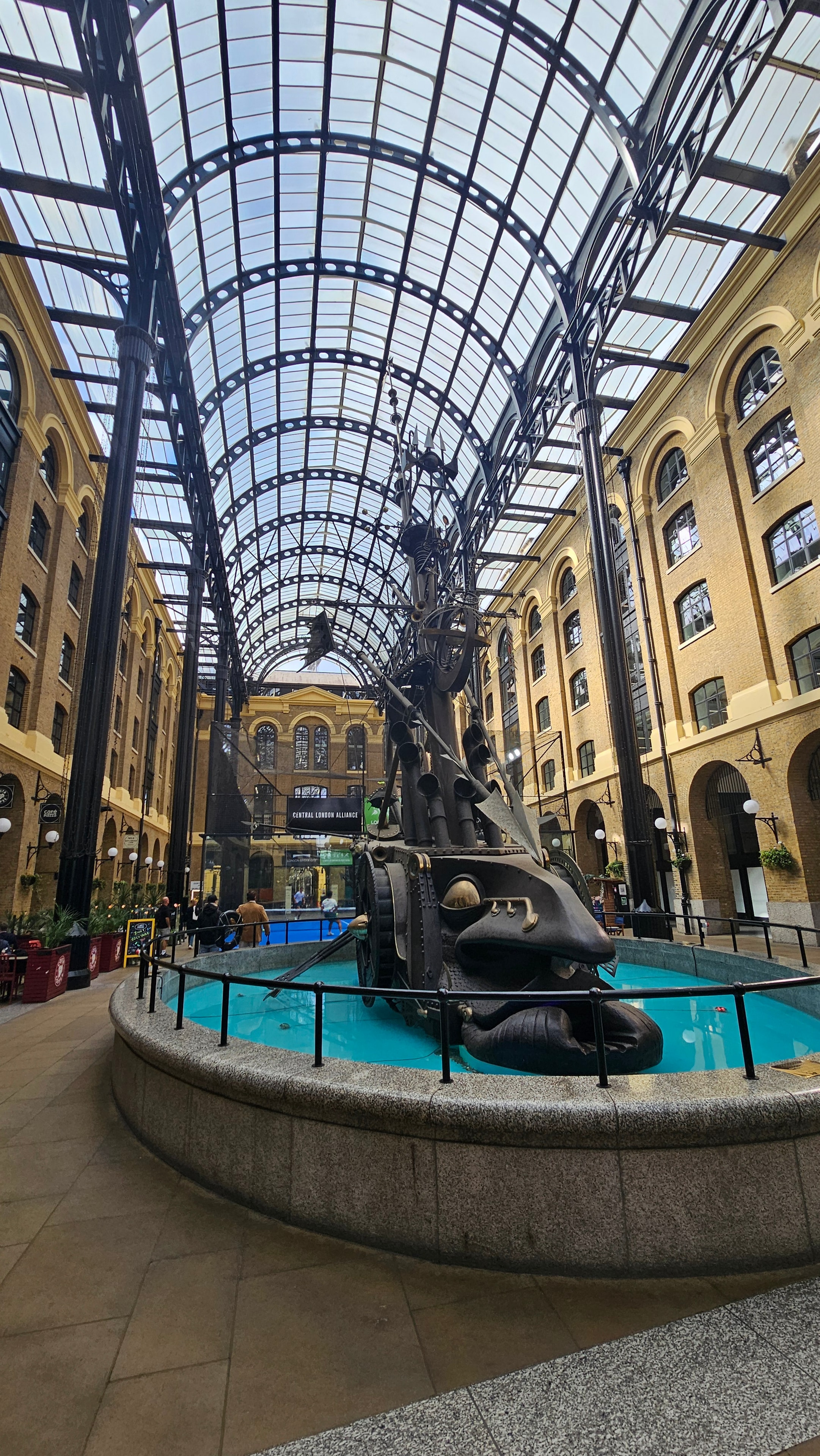 Interior da Hays Galleria em Londres