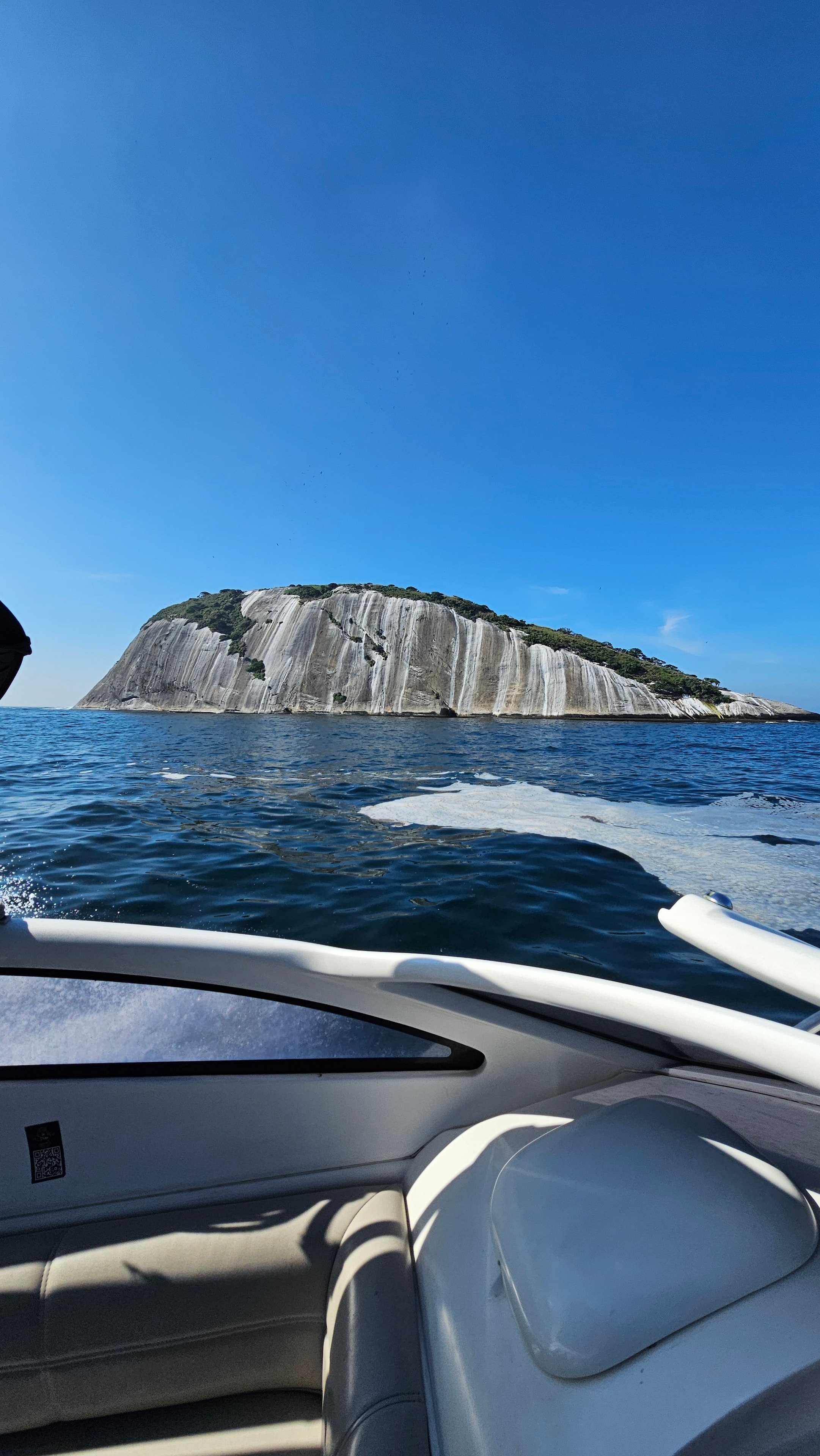 Ilha das Cagarras vista do barco — Rio de Janeiro, Brasil